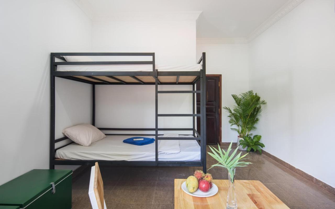 Barefoot Backpacker Resort Siem Reap Exteriör bild