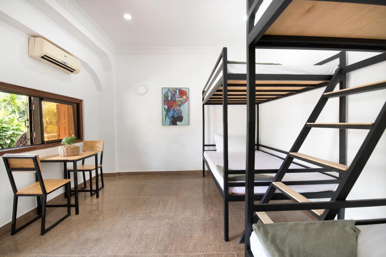Barefoot Backpacker Resort Siem Reap Exteriör bild